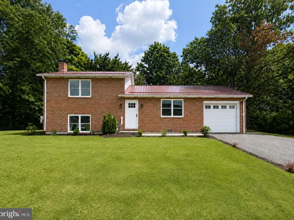 2242 Hyndman Rd, Hyndman, PA 15545