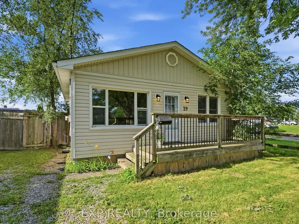 29 Rockwood Ave, Saint Catharines, ON L2P 1E6