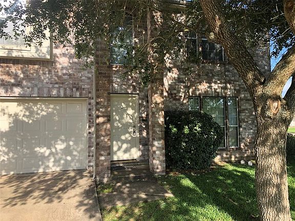 3rd image of 402 Brightfield Ln