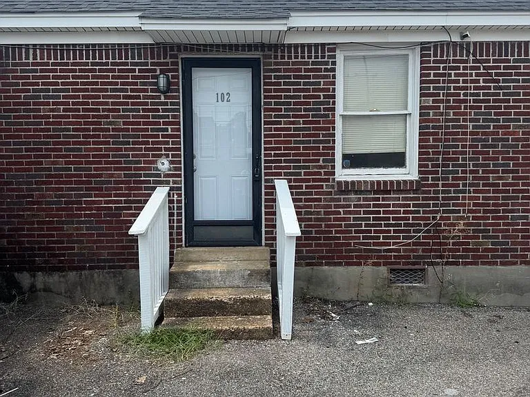 3476 Spottswood Ave — Photo 1