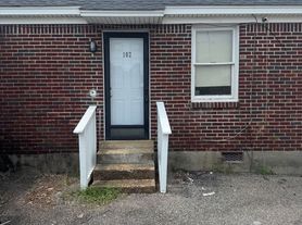 3476 Spottswood Ave, 102