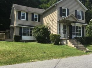 621 Washington St, Portland, PA 18343