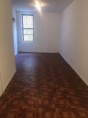 4th image of 148 Saint James Pl #5