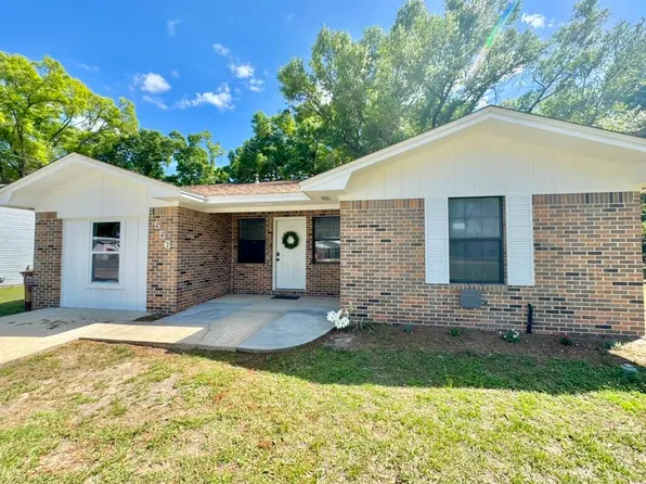 556 Lee Ave, Crestview, FL 32539