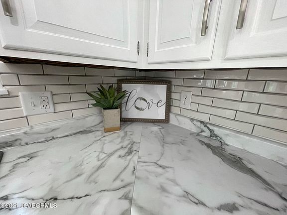 5th image of 1607 Shady Ct