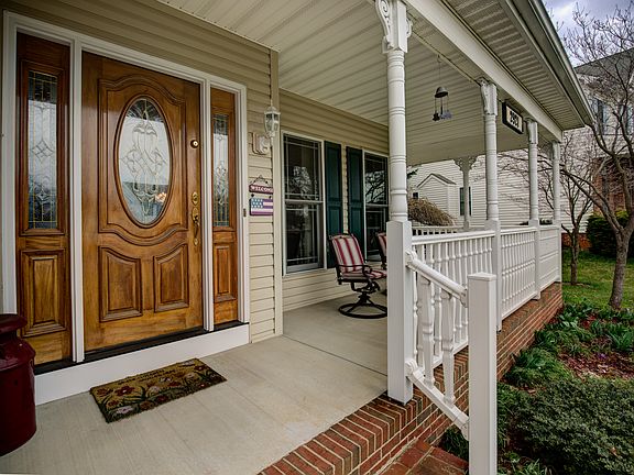 2nd image of 2921 Saratoga Dr