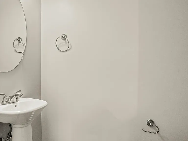 309 Myatt Dr #E — Photo 14
