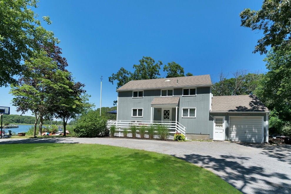 17 Noyac Harbor Rd, Sag Harbor, NY 11963 Out East