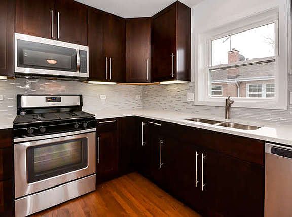 4th image of 8904 Oleander Ave
