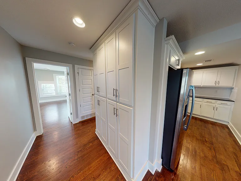 3726 Washington | Charming Updated Apartment — Photo 12
