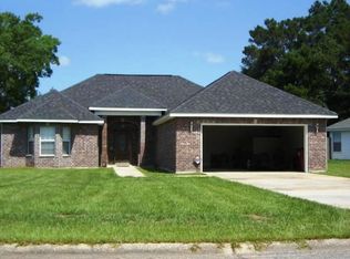 2610 Rogers St, Picayune, MS 39466