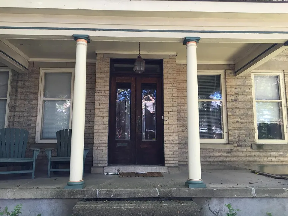 Another view of private front entrance