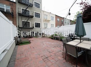 21-08 Steinway St #1R, Astoria, NY 11105