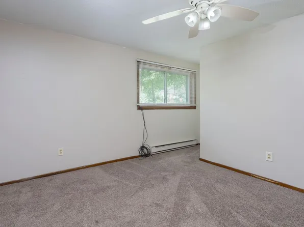 South Shore Drive, 301-312 S Shore Dr #202, Winsted, MN 55395