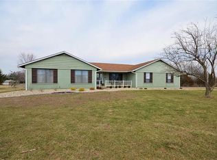 31701 Cedar Trl, Warrenton, MO 63383
