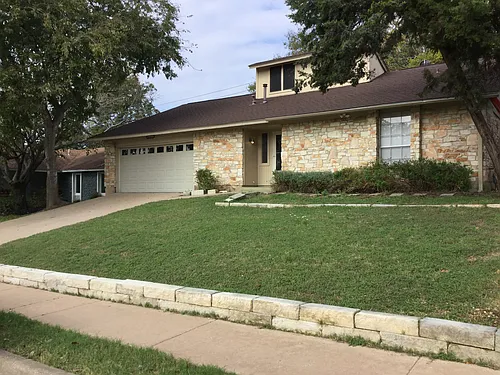 2200 Stone River Dr Photo 1