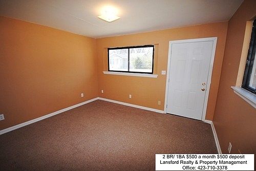 2nd image of 1008A N Hawthorne St