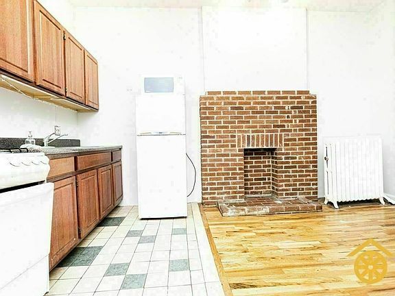 4th image of 264 Gates Ave #1H