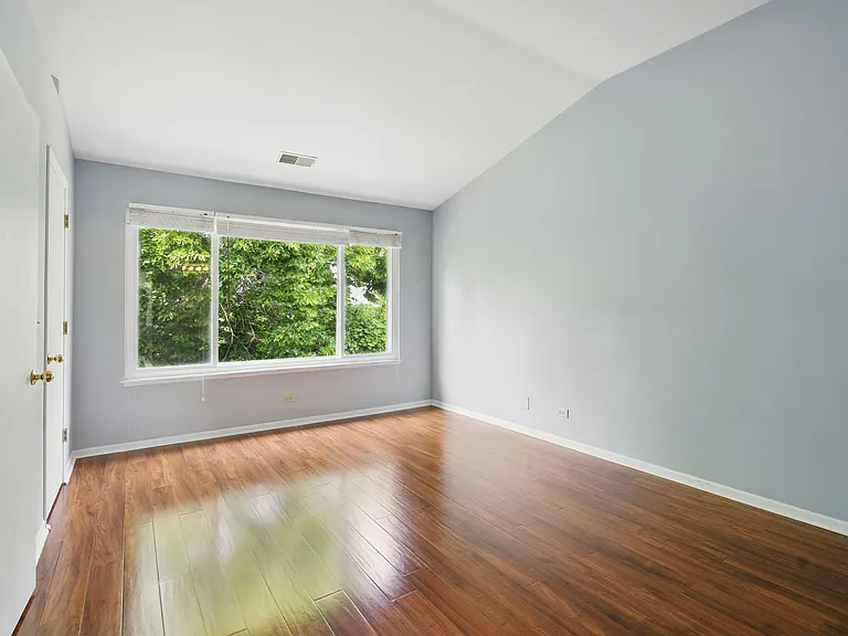 2052 Waverly Ln — Photo 11