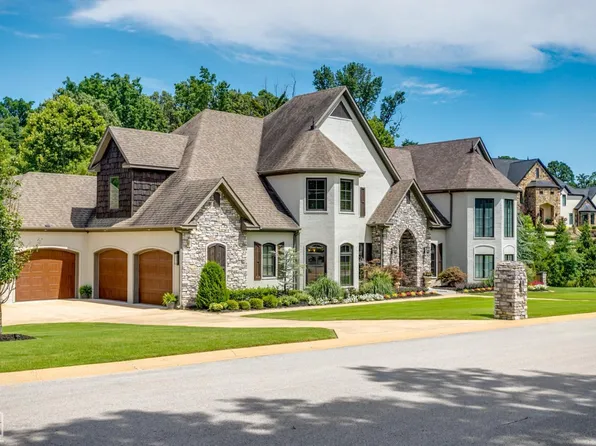 3880 Plantation Estates Dr, Jonesboro, AR 72404