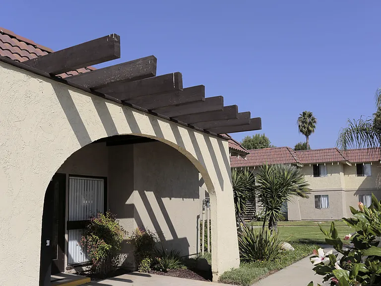 Shadow Mountain Apartments — Photo 56