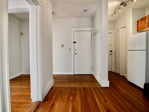 4th image of 32 Ransom Rd APT 4