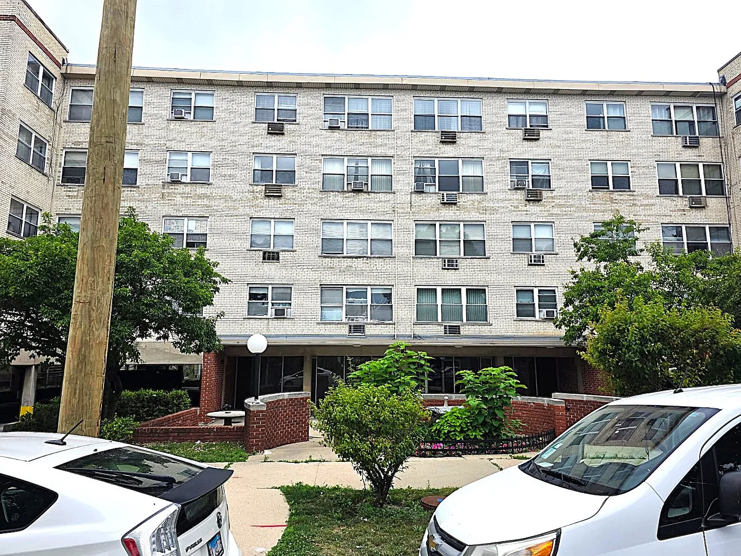 6040 N Troy St APT 306 photo 1