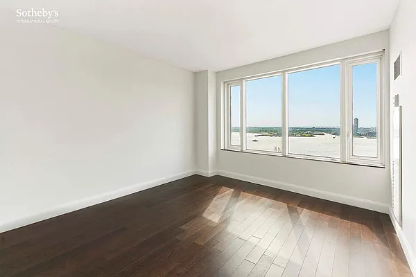 Rented by Sotheby's International Realty | media 3