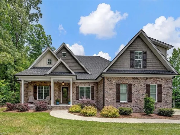 133 Summer Sweet Dr, Advance, NC 27006