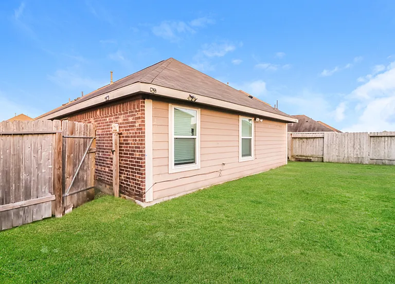 906 Ember Wood Ct — Photo 5
