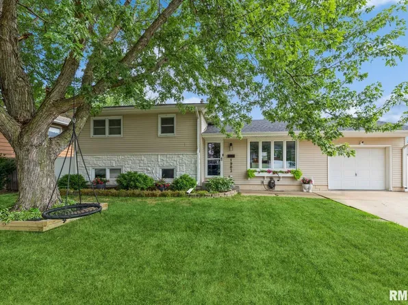 1903 W 36th St, Davenport, IA 52806