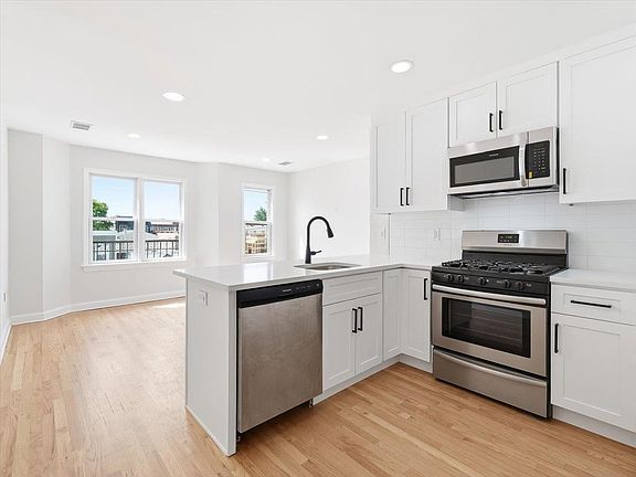 2nd image of 216 Nunda Ave #2