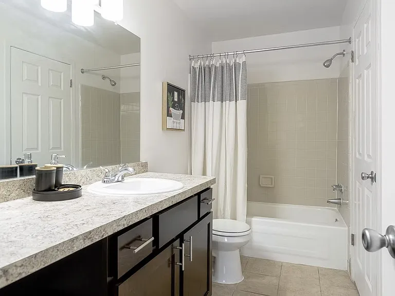 Meadowbrook Village Apartments — Photo 14
