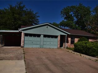3733 French Wood Dr, Arlington, TX 76016