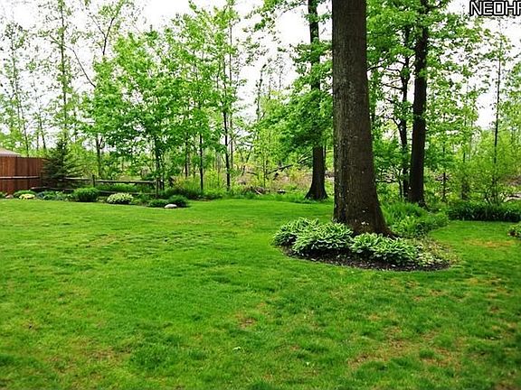 5th image of 426 Southwood Dr