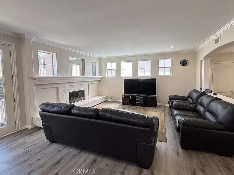 2211 Dufour Ave #B — Photo 4