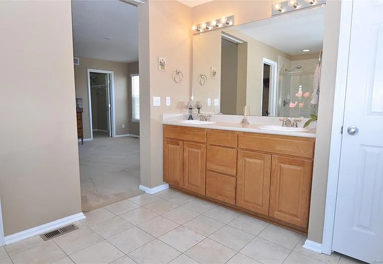 11039 Meadowvale Cir — Photo 2