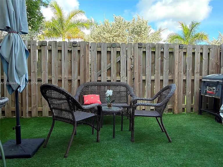 20784 NE 5th Ct #20784 — Photo 13