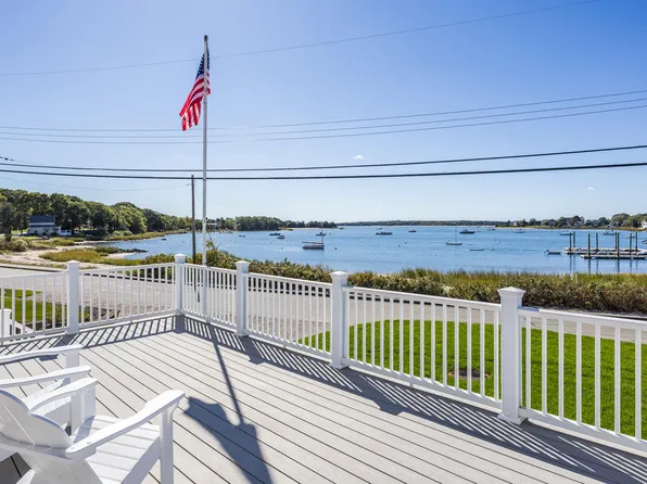 90 Circuit Avenue, Pocasset, MA 02559