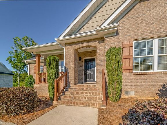 3rd image of 405 Spring Lake Farm Cir