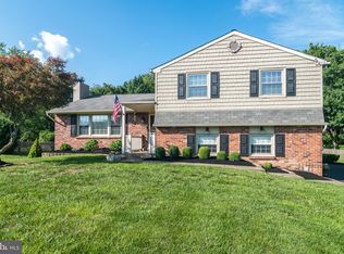724 Bell Ln, Maple Glen, PA 19002