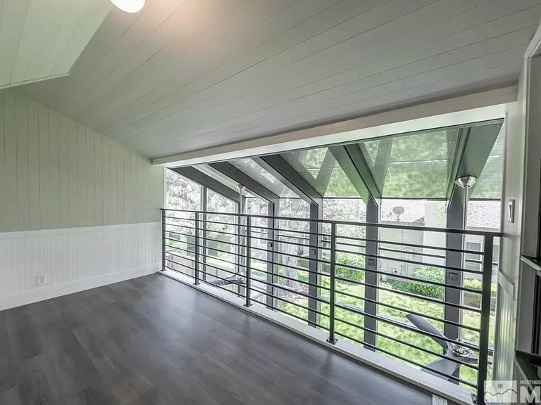 430 Angela Pl — Photo 22
