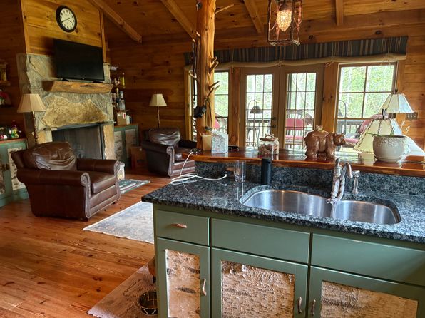 (undisclosed Address), Lakemont, GA 30552