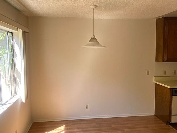 3rd image of 1447 Brockton Ave APT 2