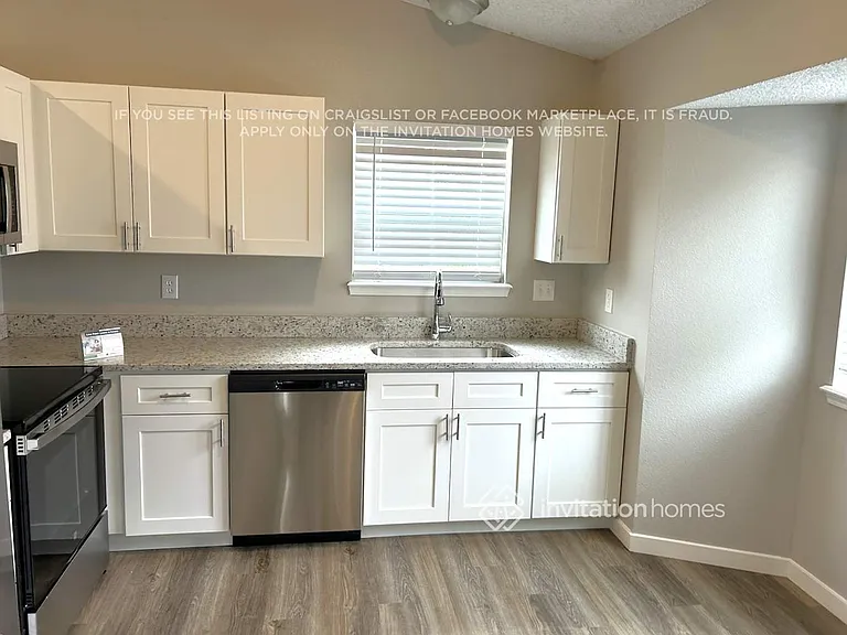 899 Daffodil St — Photo 8