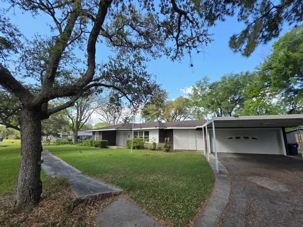 813 N Morgan St, Angleton, TX 77515