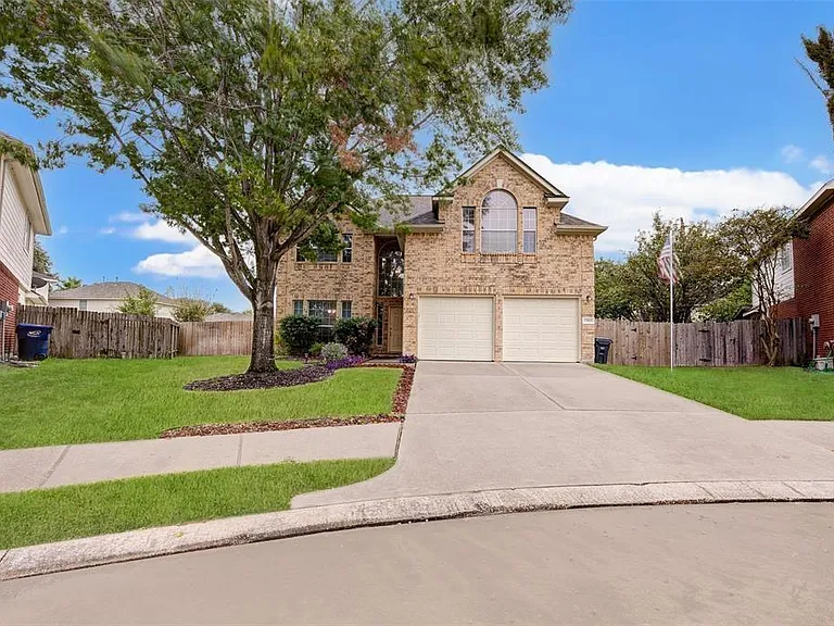 17015 Maricella Cir — Photo 29