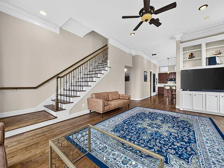 128 Drew St — Photo 14