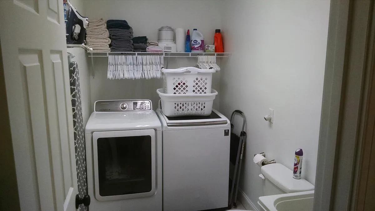 2176 Fiesta Drive — Photo 3
