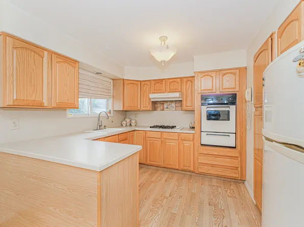 16 Bowling Green Place image 7 of 28